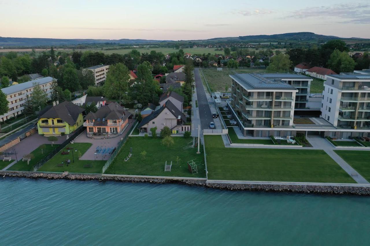 Hullam Apartman Balatonlelle Exterior photo